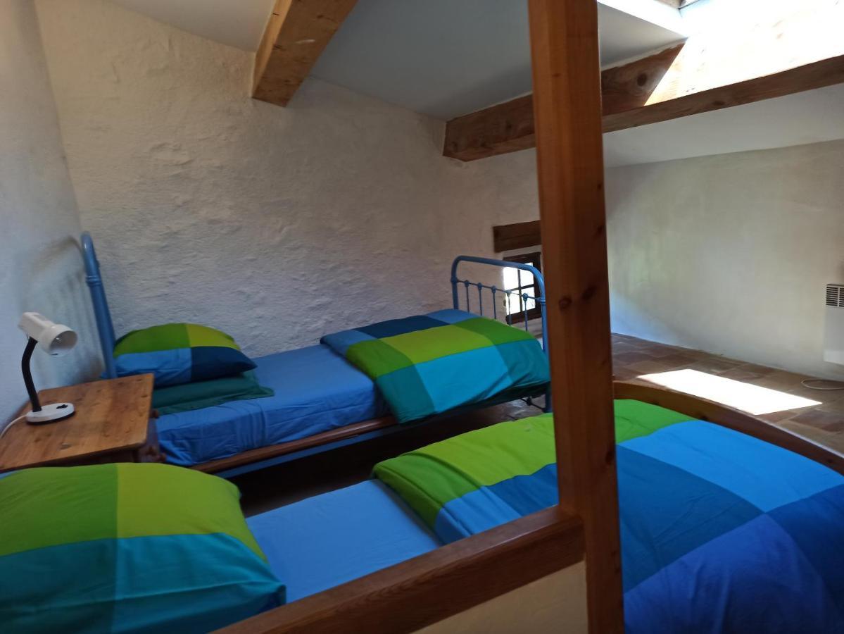 Gite Les Volets Verts Cesseras Kültér fotó